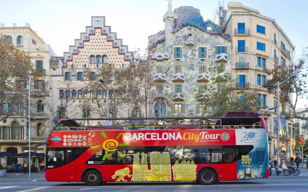 Hop on Hop Off Barcelona Bus Tours