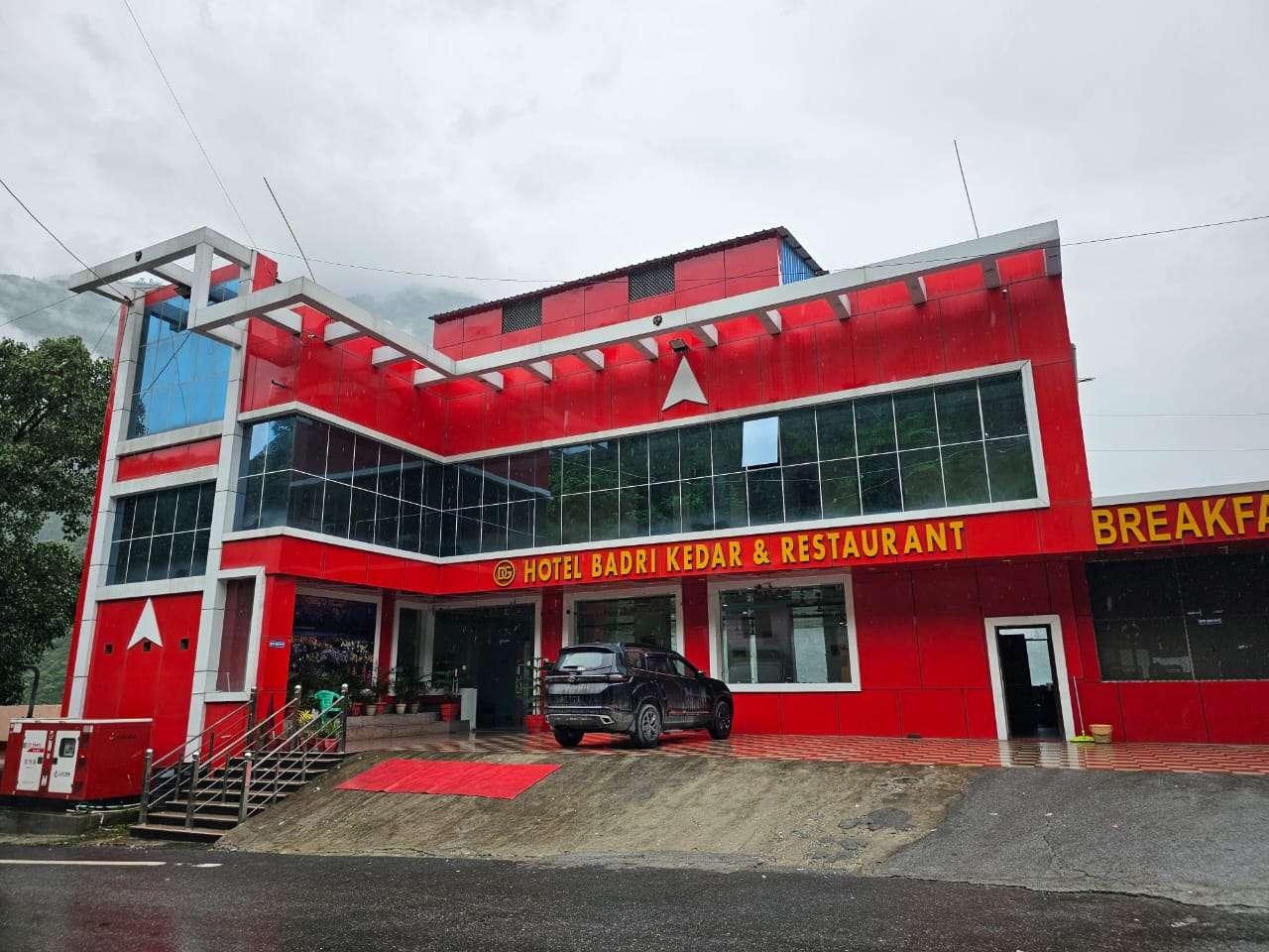 Hotel Badri Kedar & Restaurant